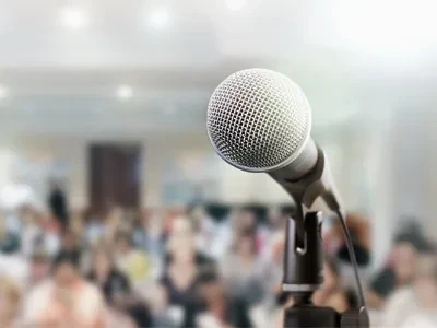 Каковы различия между HMC с ЧПУ и VMC